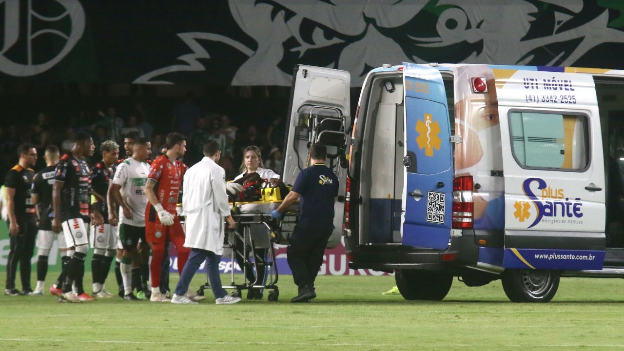 Jacy deixou o Couto Pereira de ambulância jacy-ambulancia-coritiba-operario