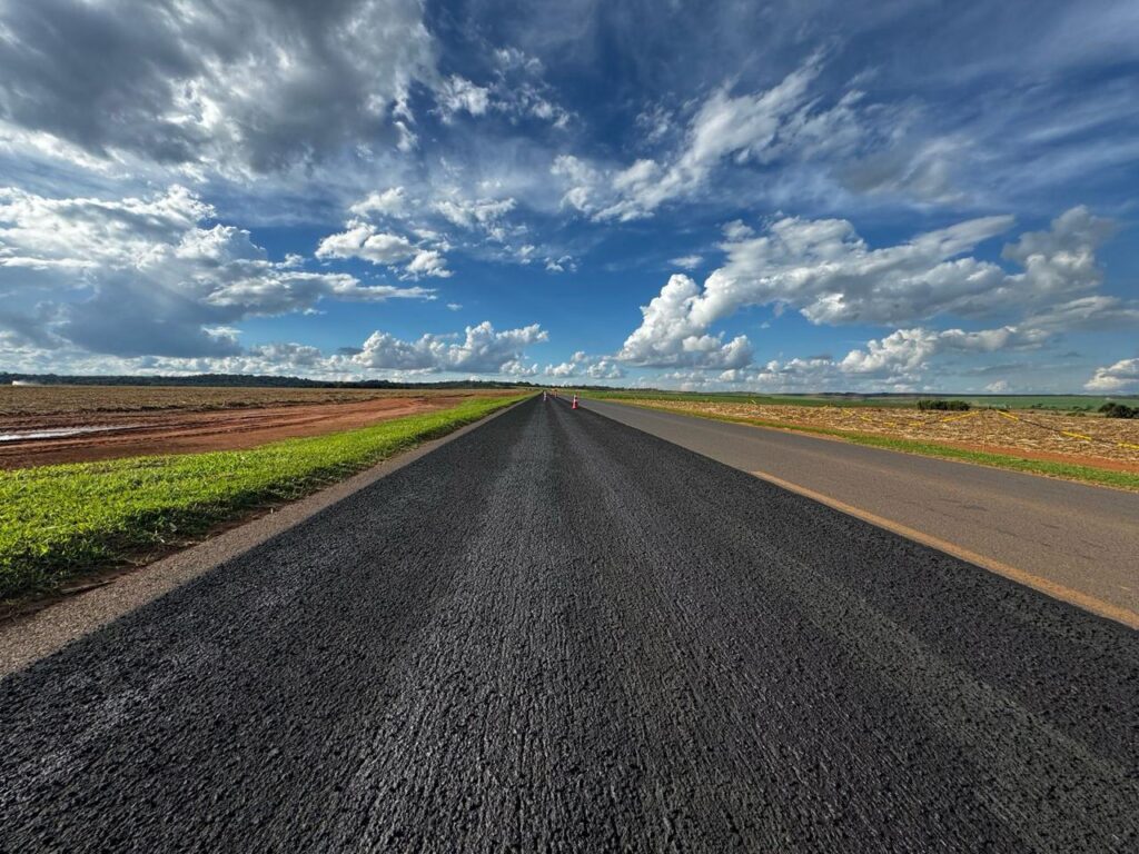 governo-de-minas-executa-obra-rodoviaria-no-triangulo-em-parceria-com-iniciativa-privada 