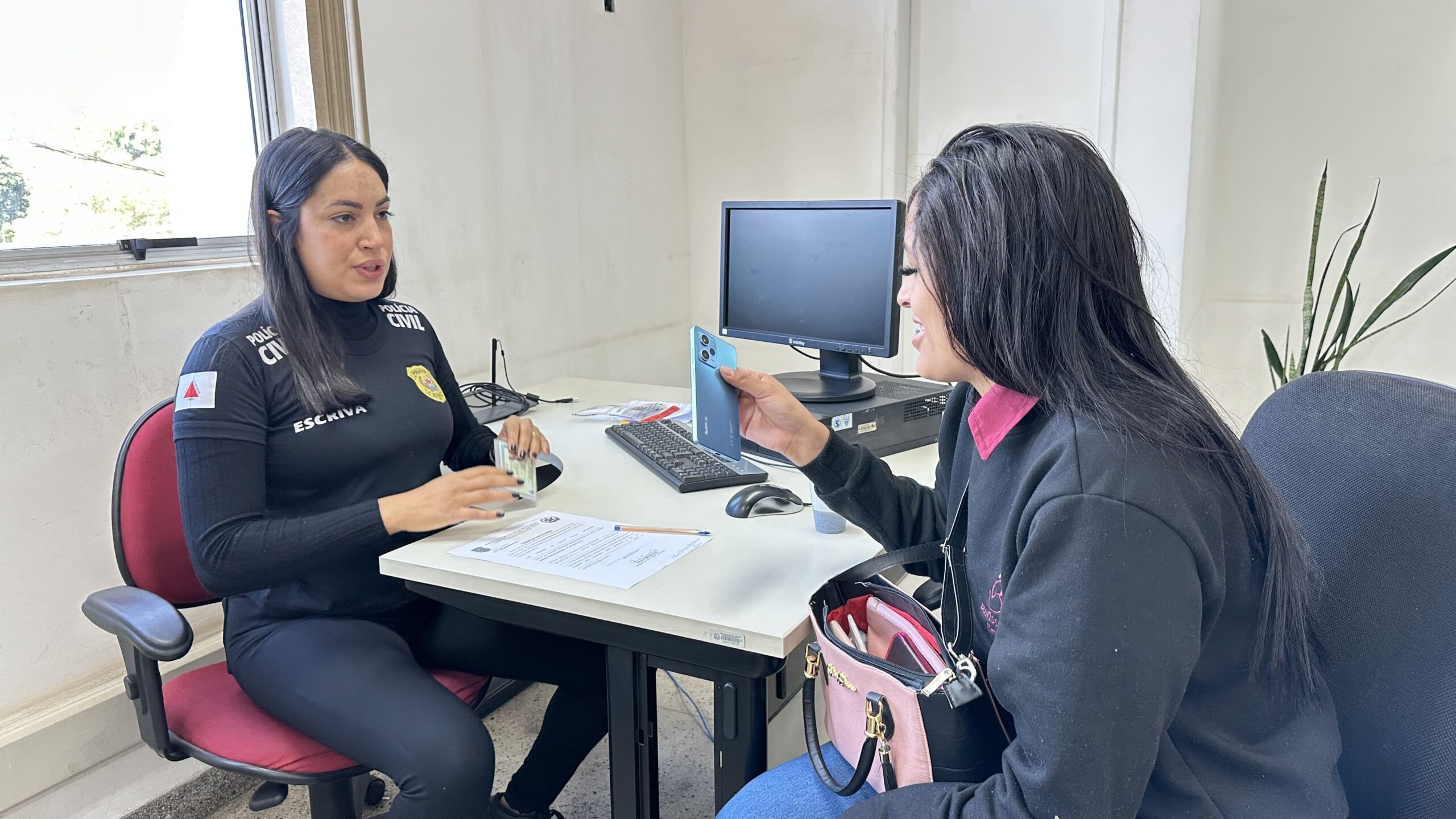 governo-de-minas-devolve-mais-de-900-celulares-recuperados-em-nova-etapa-da-acao-ta-entregue