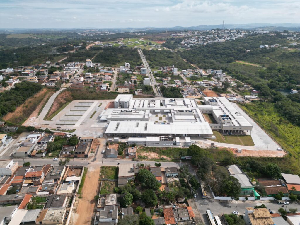 governo-de-minas-vistoria-as-obras-hospital-regional-de-divinopolis
