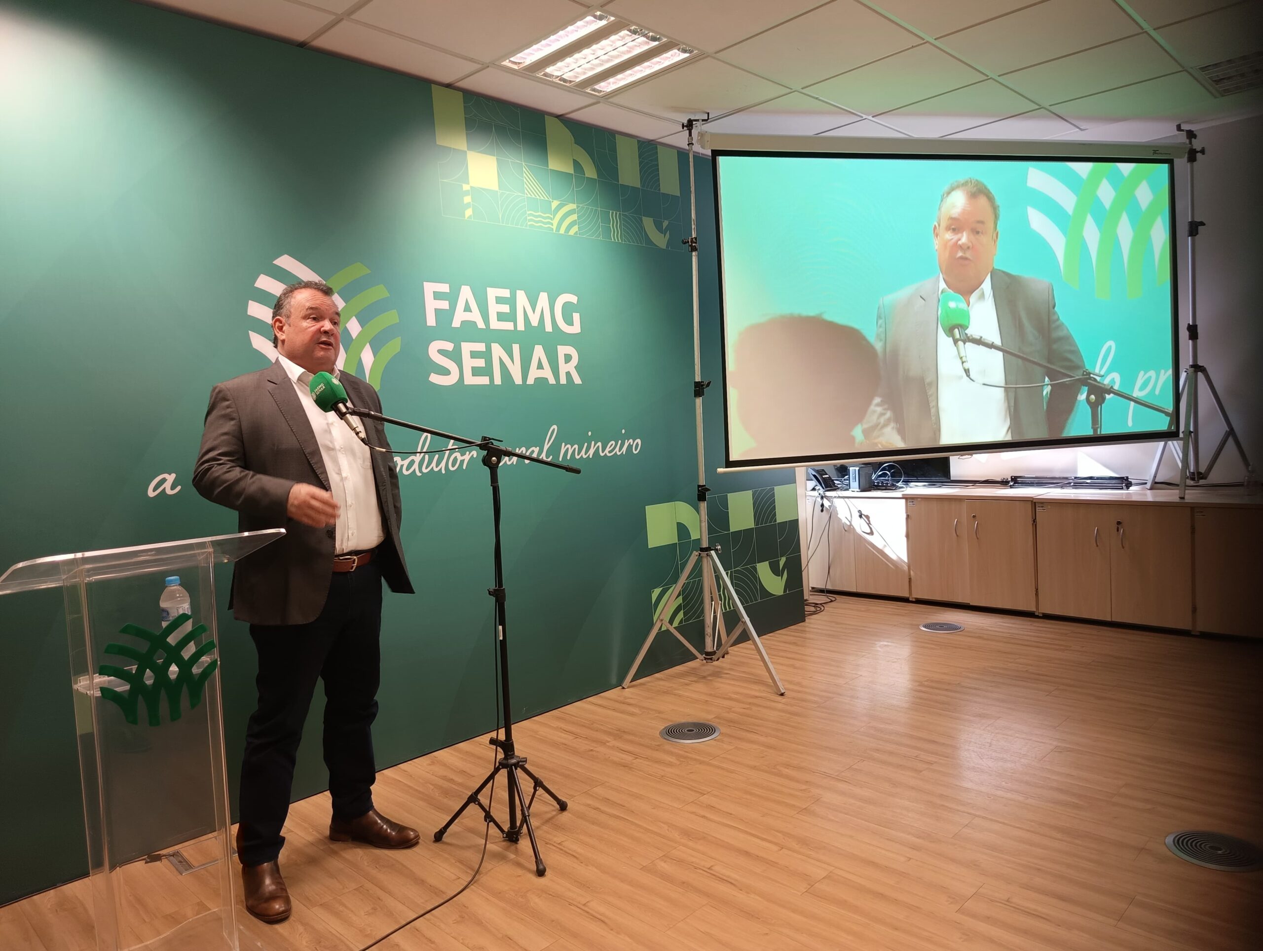 com-lideranca-do-governo-de-minas,-agronegocio-mineiro-alcanca-pib-recorde-de-r$-235-bilhoes-em-2024