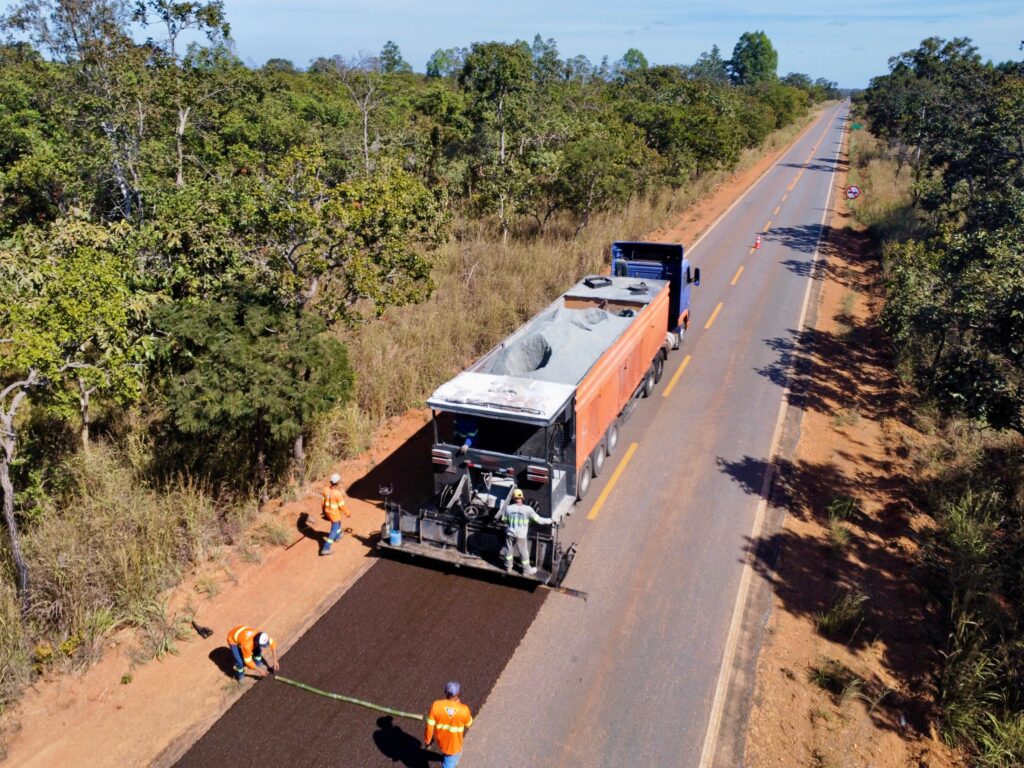 governo-de-minas-investe-mais-de-r$-700-milhoes-em-servicos-de-infraestrutura-rodoviaria-em-2025