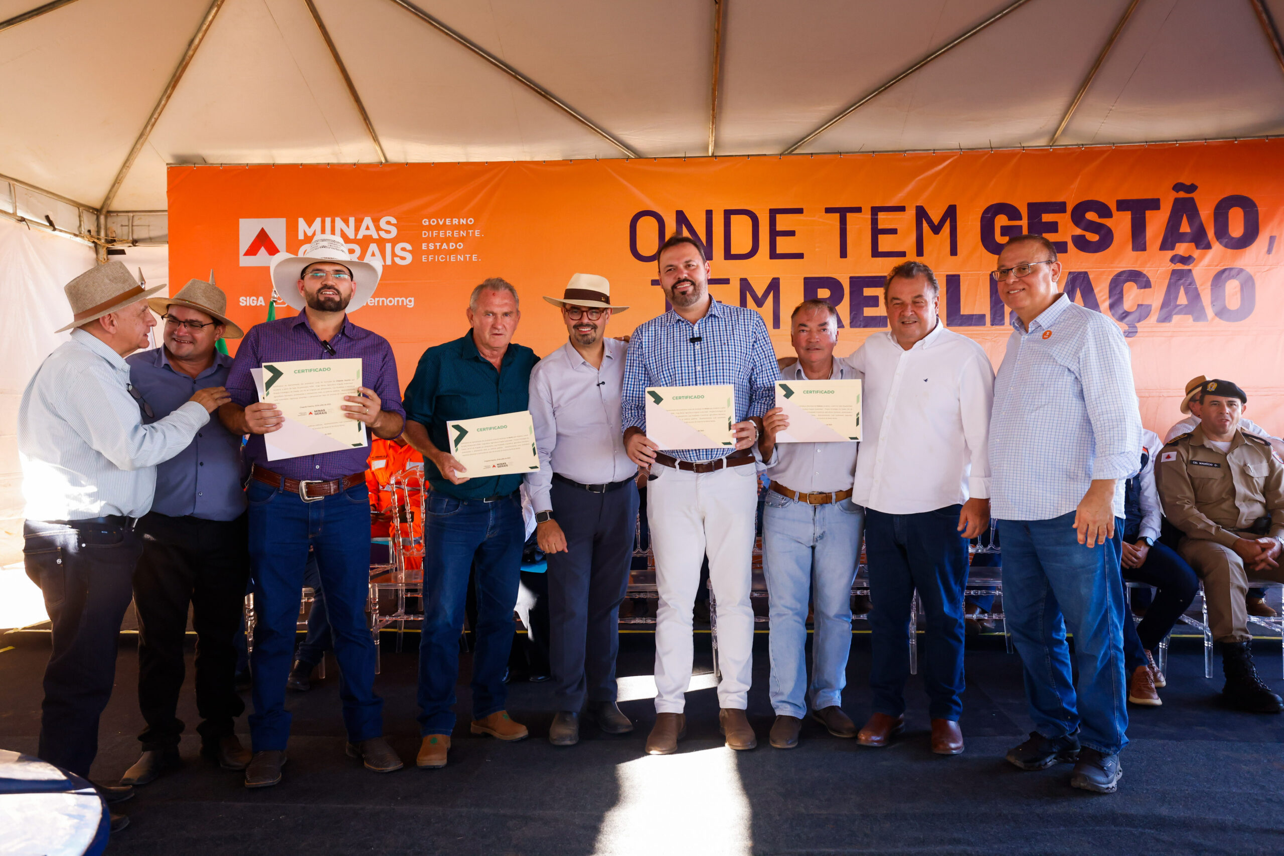 governo-de-minas-regulariza-titulos-de-propriedade-rural-e-entrega-kits-de-irrigacao-no-norte-do-estado