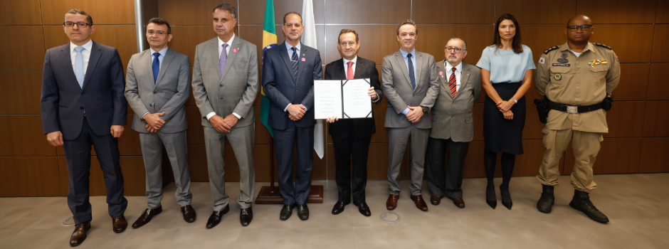 governador-em-exercicio-participa-do-lancamento-da-cartilha-sobre-foruns-digitais