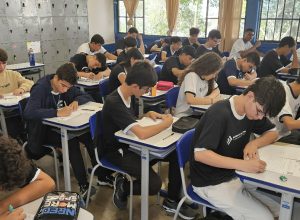 estado-realiza-primeiro-simulado-para-o-enem-2025-contemplando-420-mil-estudantes