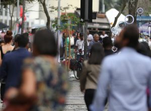 medidas-de-saude-mental-no-trabalho-comecam-de-forma-educativa-em-maio