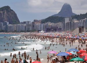 apreendidos-produtos-que-seriam-vendidos-no-show-de-lady-gaga