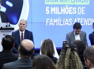 mais-de-5-milhoes-de-familias-do-cadunico-receberam-antenas-digitais