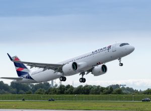 com-apoio-do-governo-de-minas,-latam-anuncia-rota-direta-uberaba-guarulhos