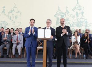 governo-do-estado-entrega-medalha-do-dia-de-minas,-em-mariana