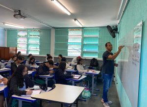 governo-de-minas-publica-quase-4-mil-atos-de-progressao-e-promocao-na-carreira-de-servidores-da-educacao