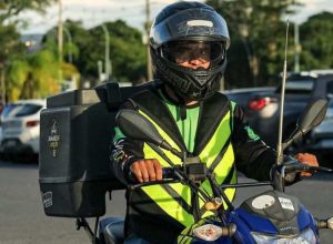 lei-do-rio-de-janeiro-obriga-aplicativos-a-dar-mochilas-a-entregadores