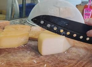 queijoteca-busca-preservar-especificidades-e-sabores-dos-queijos-artesanais-mineiros