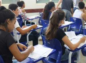 segundo-simulado-do-saeb-mobiliza-quase-200-mil-estudantes-na-rede-estadual-de-minas-gerais