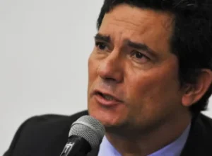 o_ministro_da_justica_e_seguranca_publica_sergio_moro_fala_a_imprensa_0424202564-e1706746520422